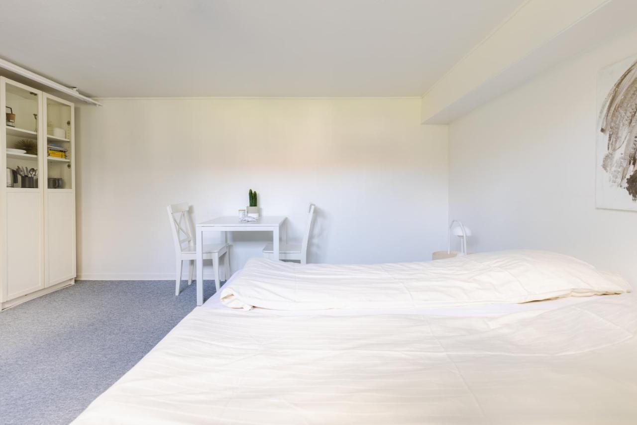 Vaerelse I Rolig Villakvarter, Central Beliggenhed Odense Exteriér fotografie